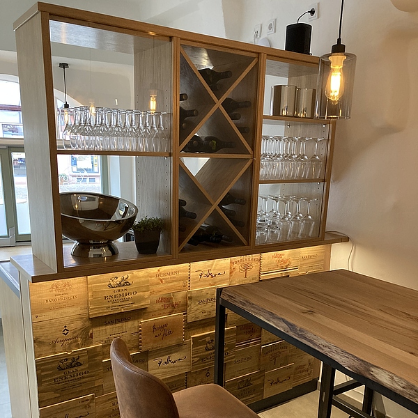 Weinregal, Vinothek, Ladenbau, Weinregal nach Maß