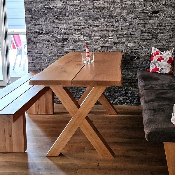 Tisch Massivholz, Gastro Tisch Massivholz, Gastro Stühle, Gastro Bänke